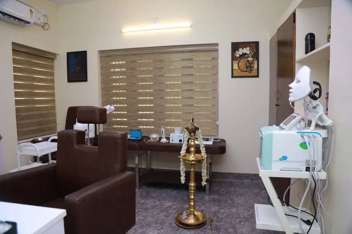 Glows Beauty Care moment 2